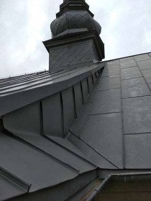 Zdjęcia z koncowej części remontu dachu kościoła-24