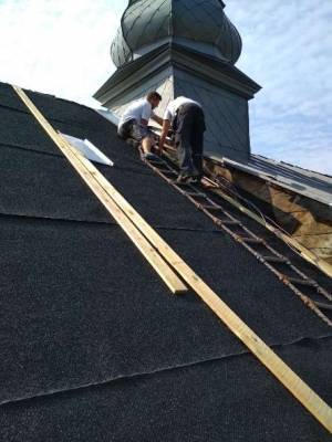 Zdjęcia z koncowej części remontu dachu kościoła-28