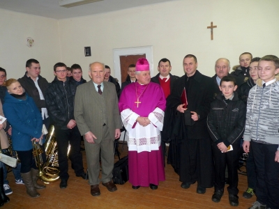 Wizytacja Biskupa w Unikowie-3