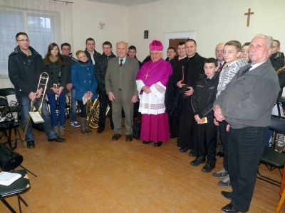 Wizytacja Biskupa w Unikowie-4